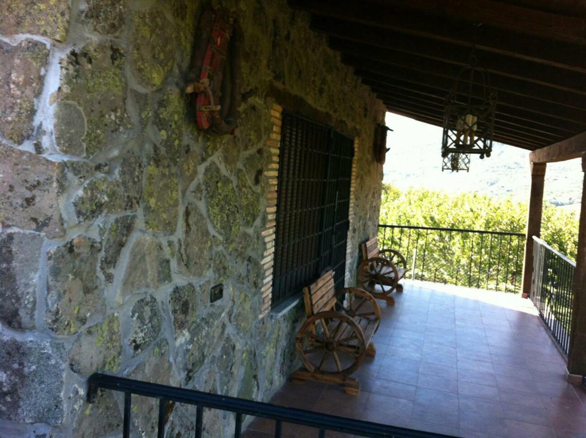 Casa Rural Apartamento Las Malpicas Navaconcejo Eksteriør bilde
